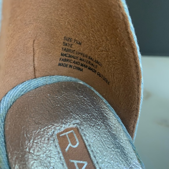 🔥 Clearance Denim Bee Stacked Heel Sandals - Picture 9 of 9